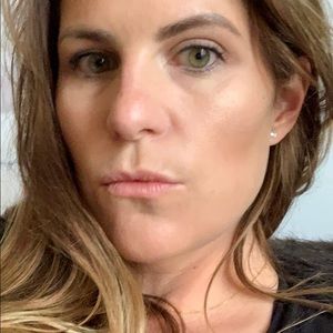 Meet your Posher, Elyse